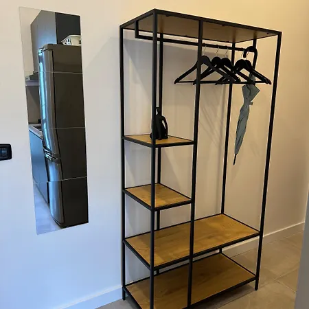 Apartment 1 Bed Flat - Sleeps 2 - Pets - Smoking On Terrace