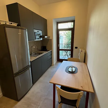 1 Bed Flat - Sleeps 2 - Pets - Smoking On Terrace