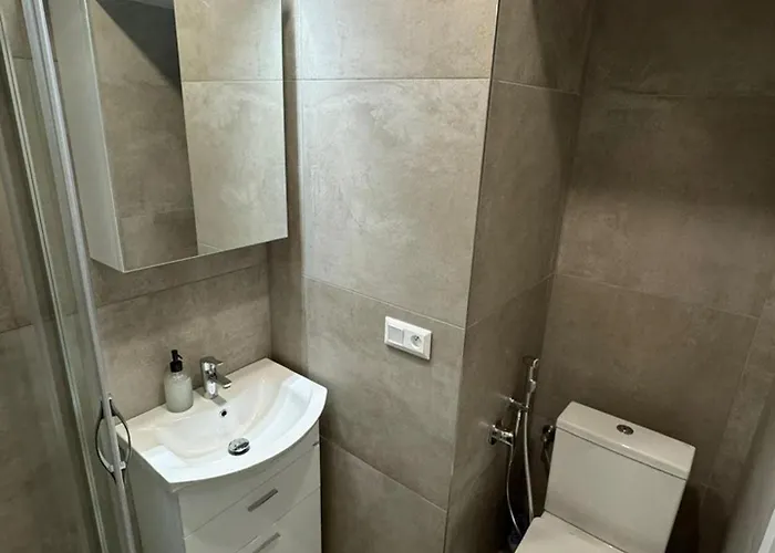 1 Bed Flat - Sleeps 2 - Pets - Smoking On Terrace Apartamento Praga